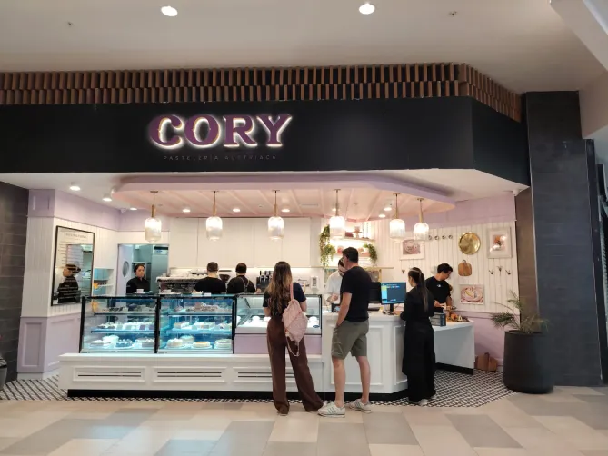 cory cenco alto las condes